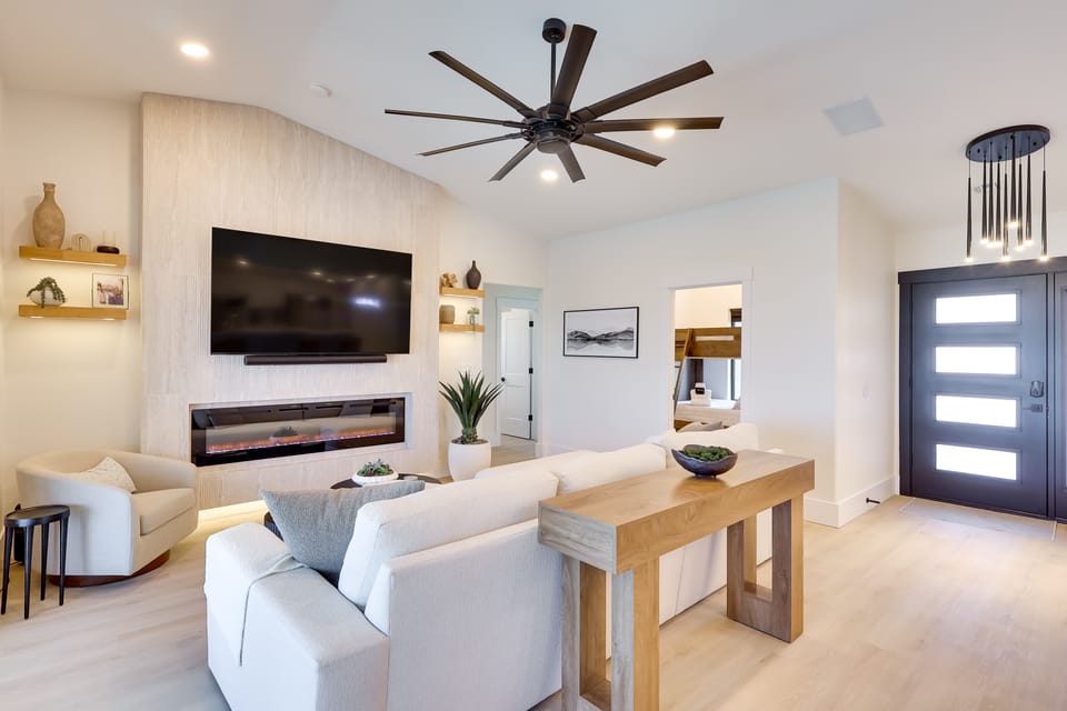 4 Mi to Dtwn: Luxe Gem w/ Pool in Lake Havasu City House in Lake Havasu City