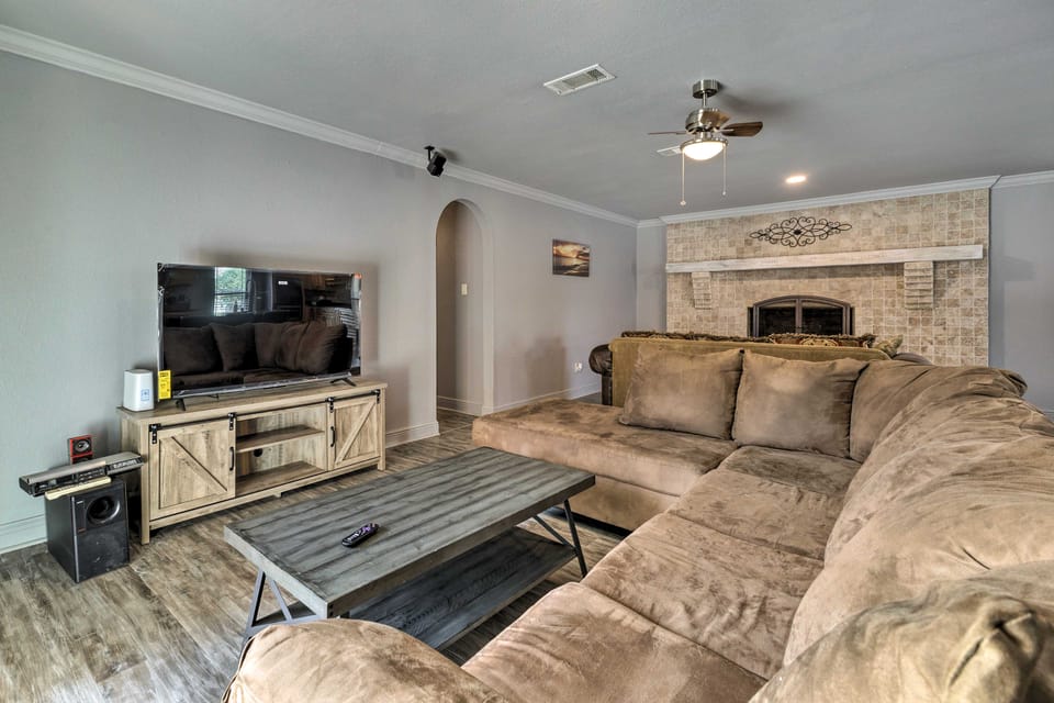 Inviting Gulfport Home w/ Private Pool & Yard House in Gulfport