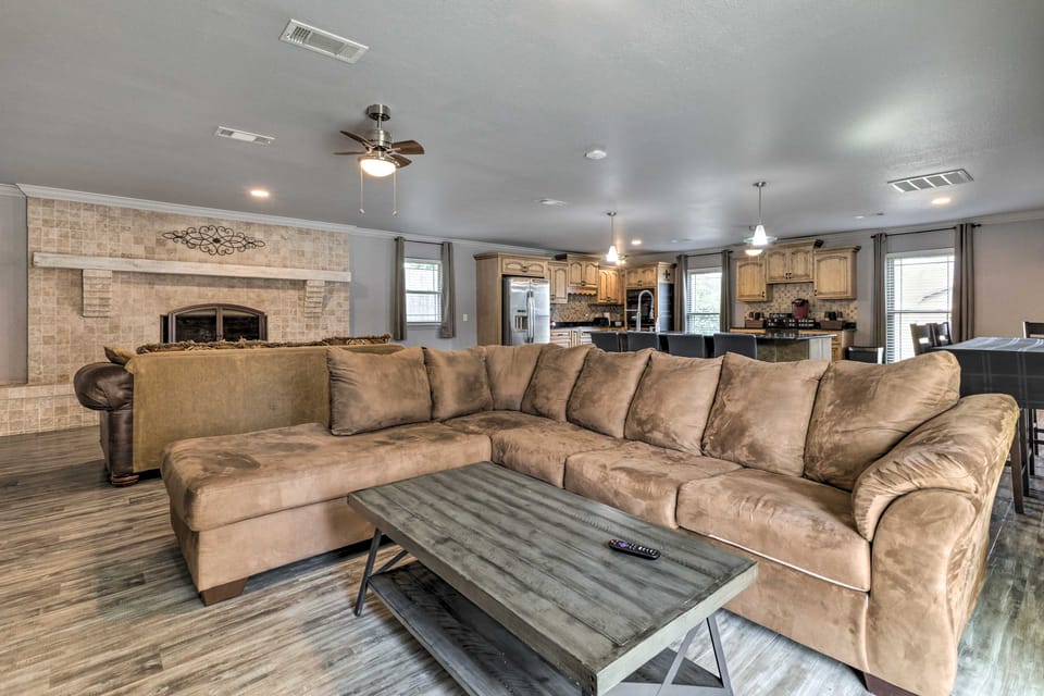 Inviting Gulfport Home w/ Private Pool & Yard House in Gulfport