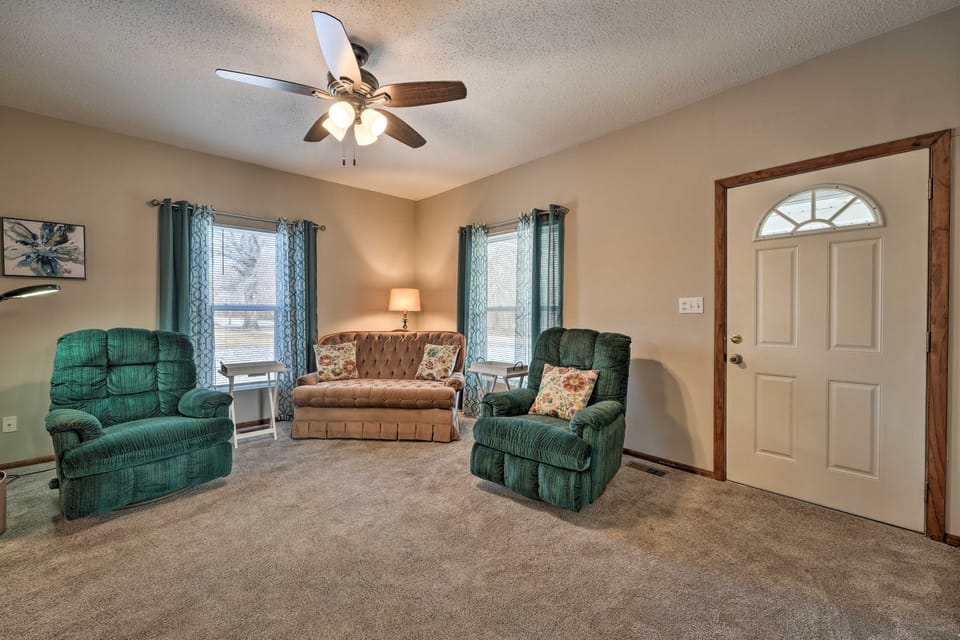 Historical West Mineral Escape w/ Porch! House in Ozark Mountains