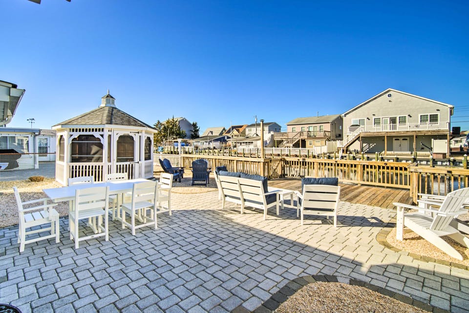 Waterfront Beach Haven West Home w/ Boat Dock House in Stafford Township