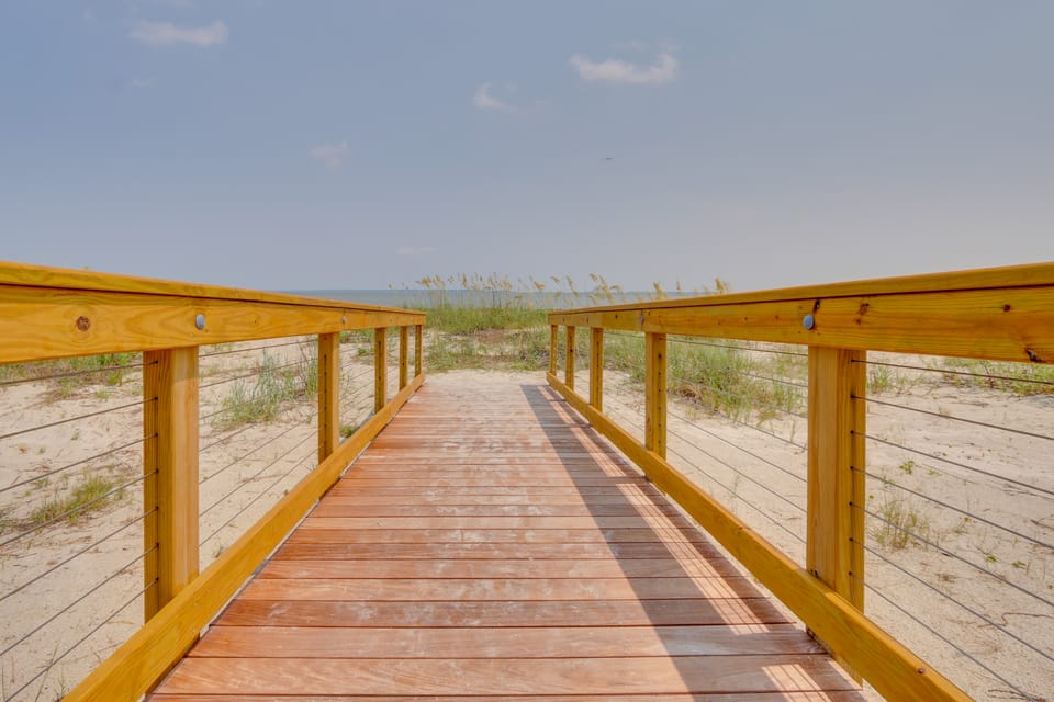 3 Decks & Beach Access: Hilton Head Home House in Hilton Head Island