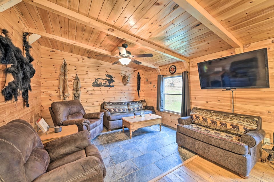 Otego Home w/ Hot Tub: Near All Star Village! House in Pennsylvania