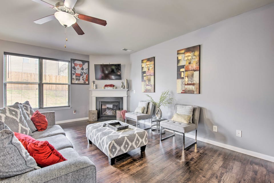 Suburban Atlanta Vacation Home ~ 3 Mi to Airport! House in Georgia