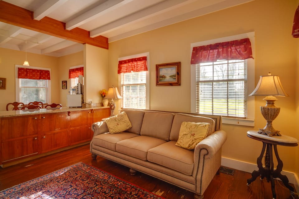 Tranquil Bayou Country Home w/ Pond: 8 Mi to Houma House in Louisiana