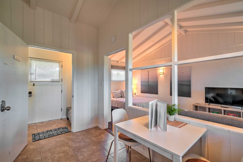 Santa Barbara Studio Near Downtown & Beaches Apartment in Santa Barbara