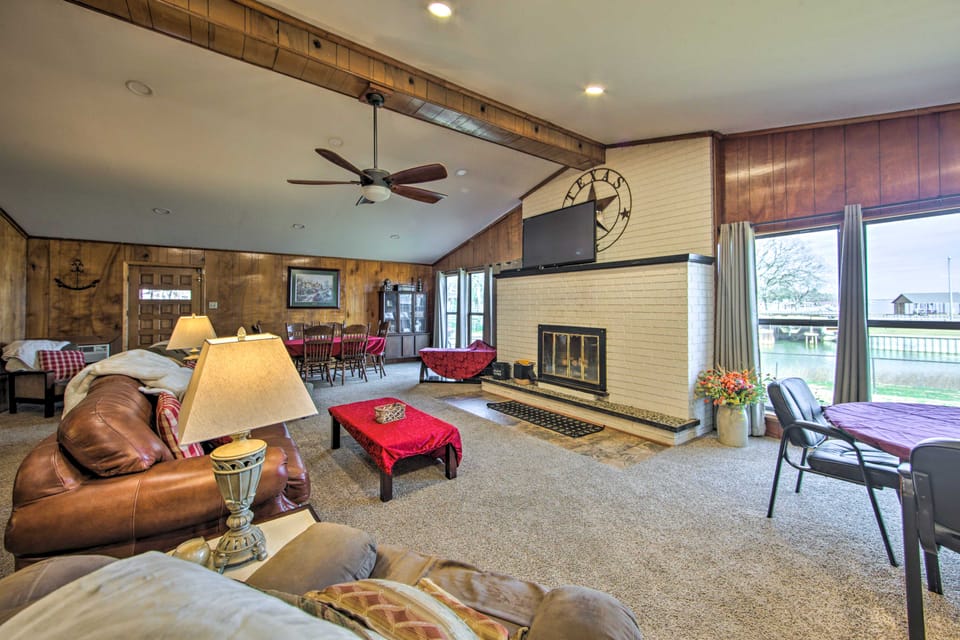 Waterfront Home w/ Boat Dock in Gun Barrel City House in Gun Barrel City