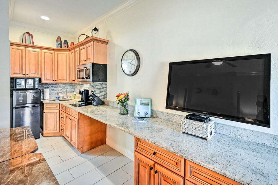 Naples Studio Near Everglades w/ Marina! Apartment in Collier County