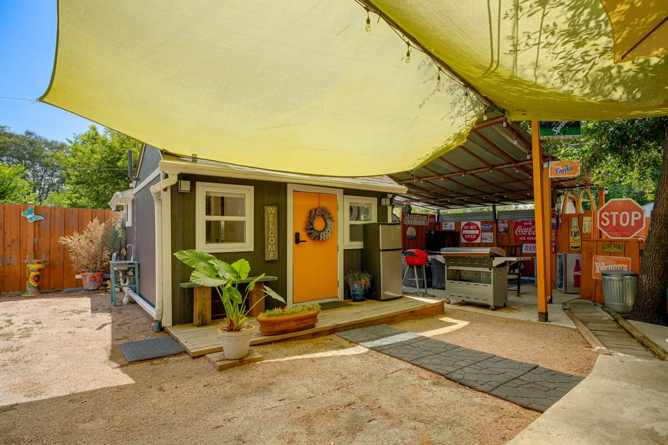 San Antonio Tiny Home, 4 Mi to Brackenridge Park Cottage in San Antonio