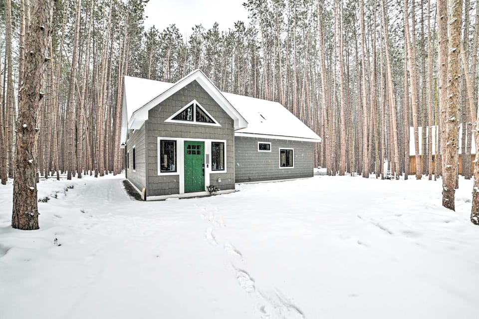 Bellaire Family Cabin: All-Season Retreat! House in Michigan