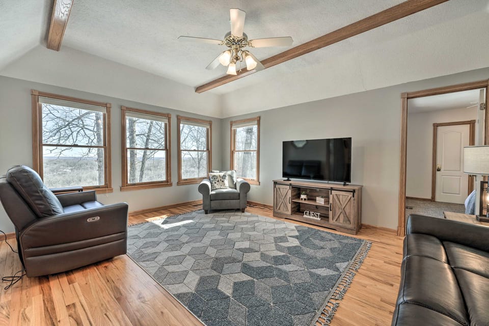 Lake-View Retreat w/ Fire Pit in Mountain Home! House in Norfork Lake