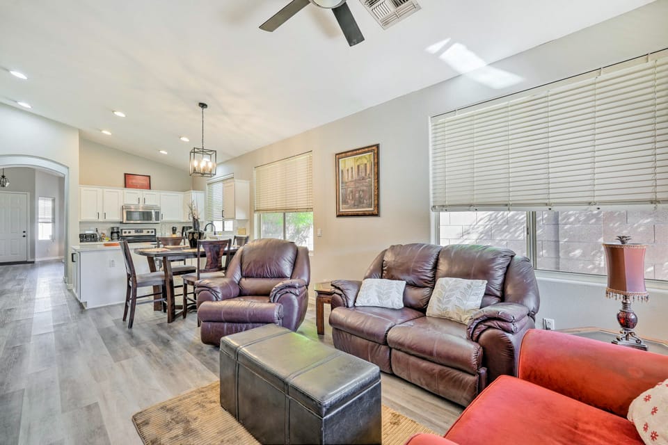 4 Mi to Peoria Sports Complex: Family Home w/ Pool House in Glendale