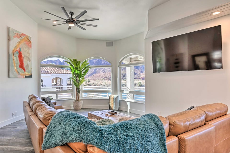 Spacious Parker House on the Colorado River! House in Southern California