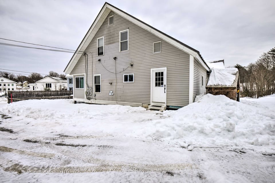 Cozy Henniker Vacation Rental Near Ski Area! Apartment in New Hampshire