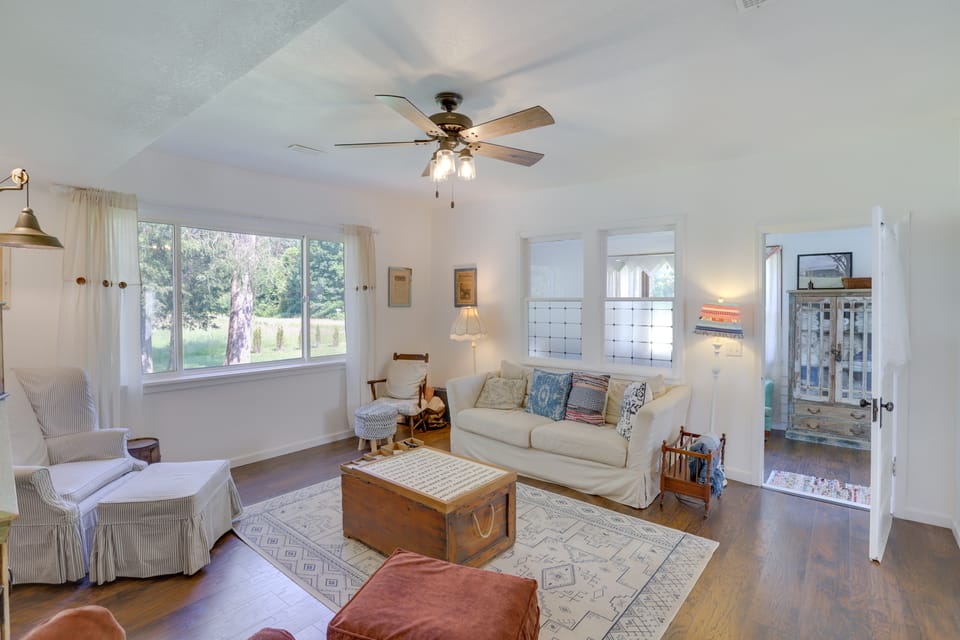 South Haven Farmhouse w/ Fire Pit, 4 Mi to Beach! House in Michigan
