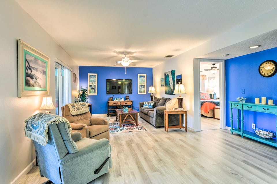 Venice Home w/ Private Pool, 7 Mi to Beach! House in Venice Gardens