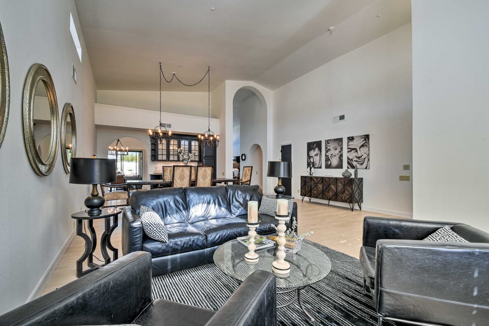 Heated Saltwater Pool: Group Getaway in Scottsdale House in Pinnacle Peak