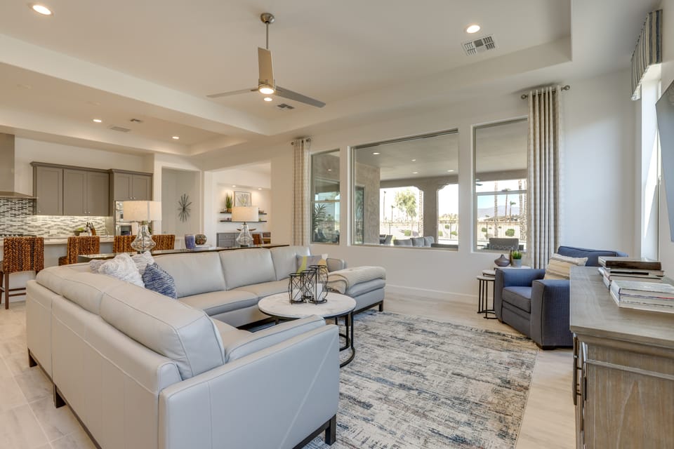 Private Pool & Grill: Modern Goodyear Retreat House in Goodyear