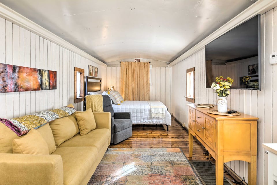 Unique Joplin Gem: Converted Train Car Studio Apartment in Ozark Mountains