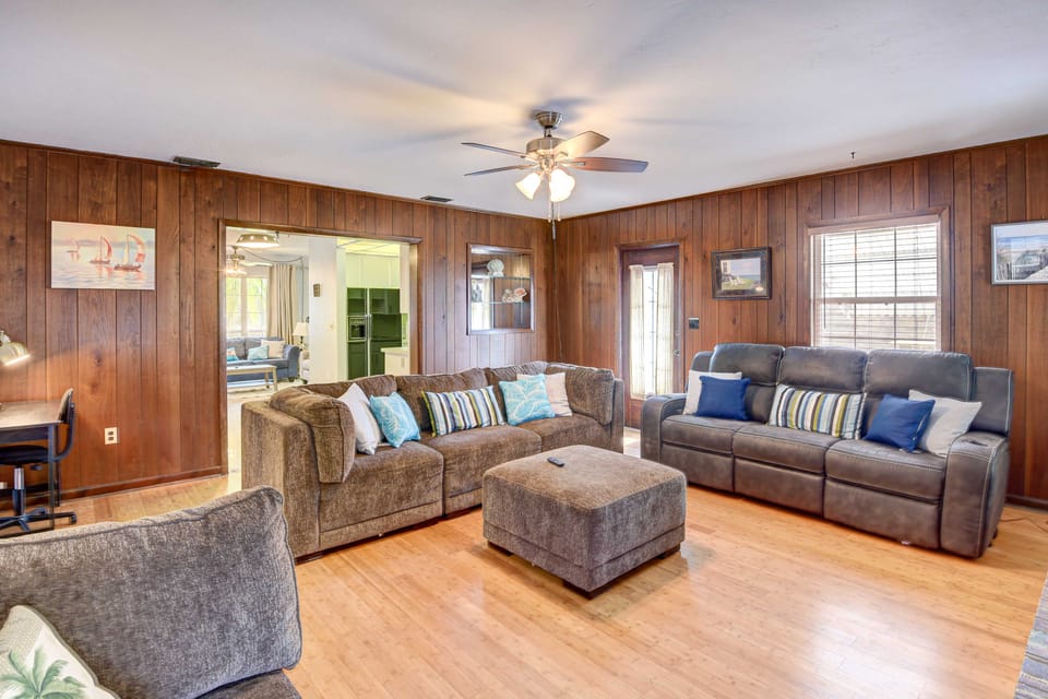 12 Mi to Beach: Cottage w/ Pool in Bradenton Cottage in Florida