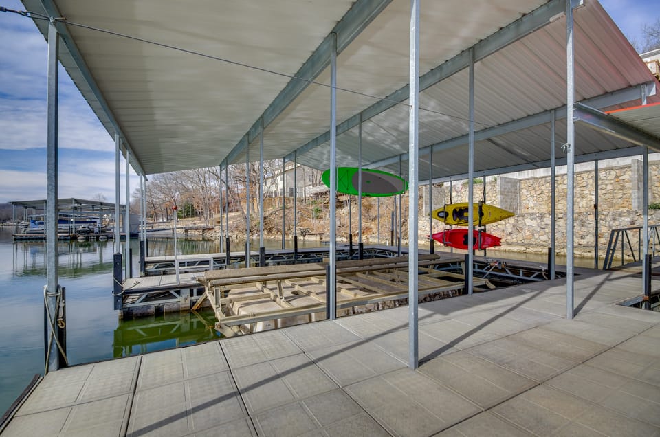 Gravois Mills Home: Boating Vacation! House in Lake of the Ozarks