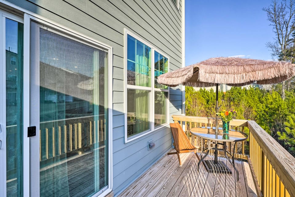 Durham Vacation Rental w/ Community Pools! Apartment in Durham