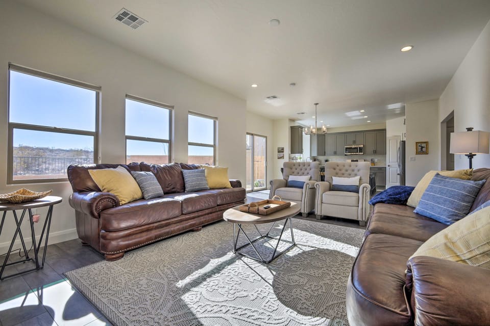 Hike & Golf: Washington Home w/ Hot Tub Access House in Washington