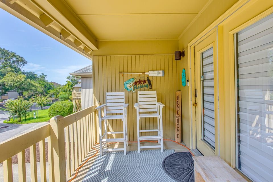 Myrtle Beach Cottage, Walk to Pools + Beach! Cottage in South Carolina