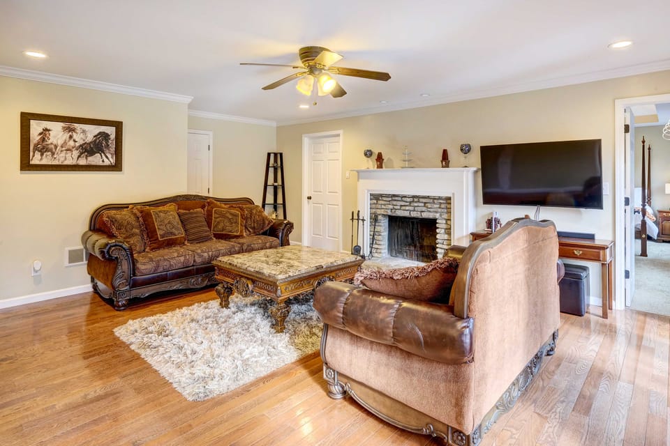 Louisville Area Home: Deck, Fire Pit, Creek! House in Jefferson County