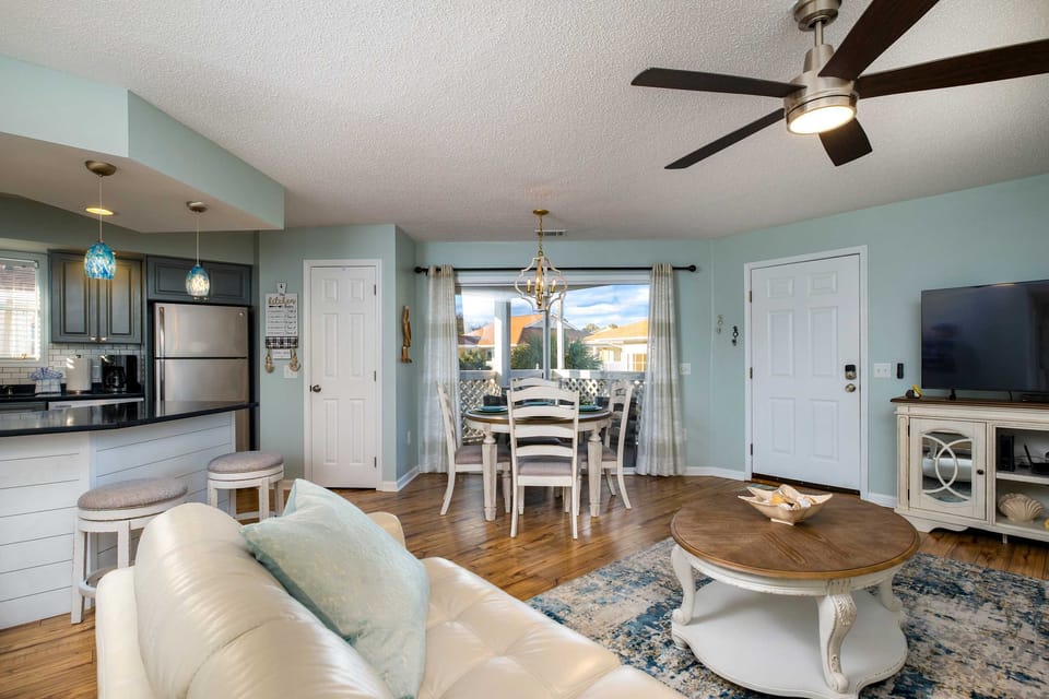 < 1 Mi to Ocean: North Myrtle Beach Condo Apartment in North Myrtle Beach