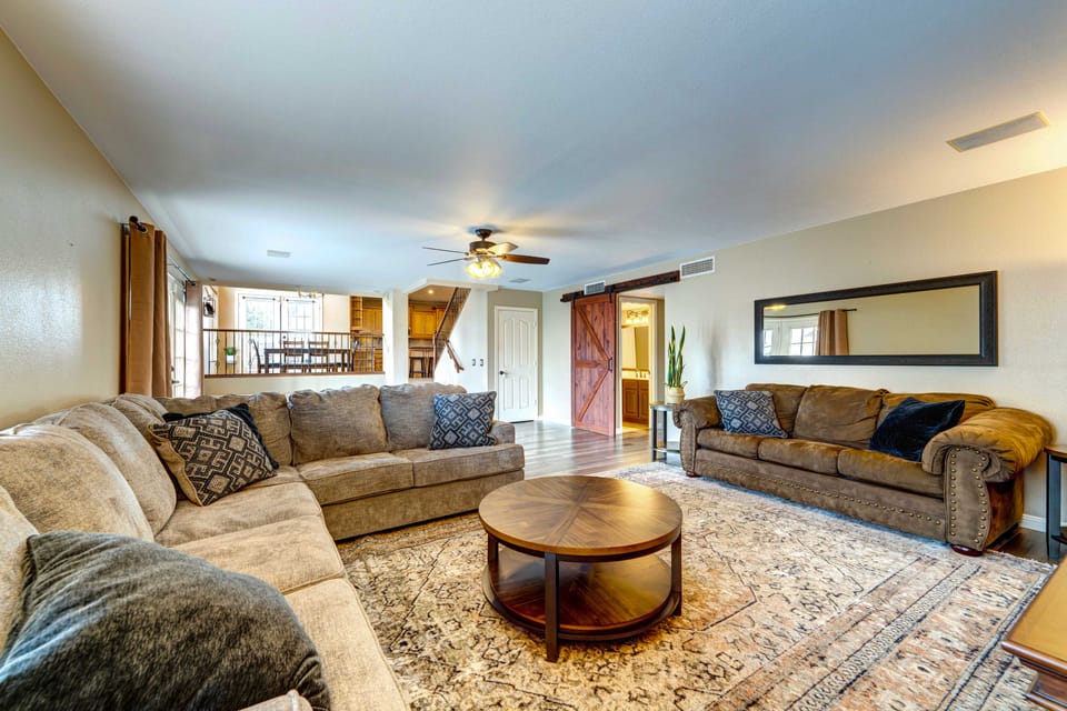 Pool + Hot Tub: Home Near Peoria Sports Complex! House in Glendale