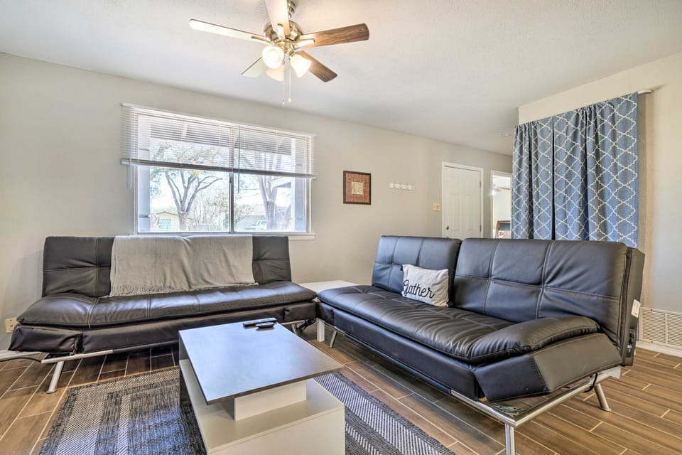 San Antonio Home 9 Mi to Downtown! House in San Antonio