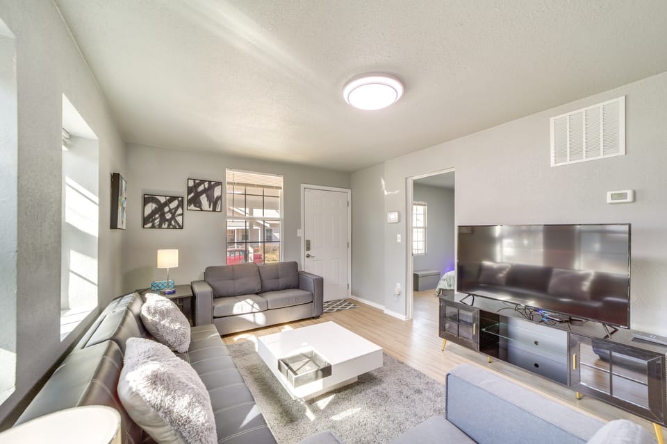 Convenient Tulsa Home - 2 Mi to Downtown! House in Tulsa