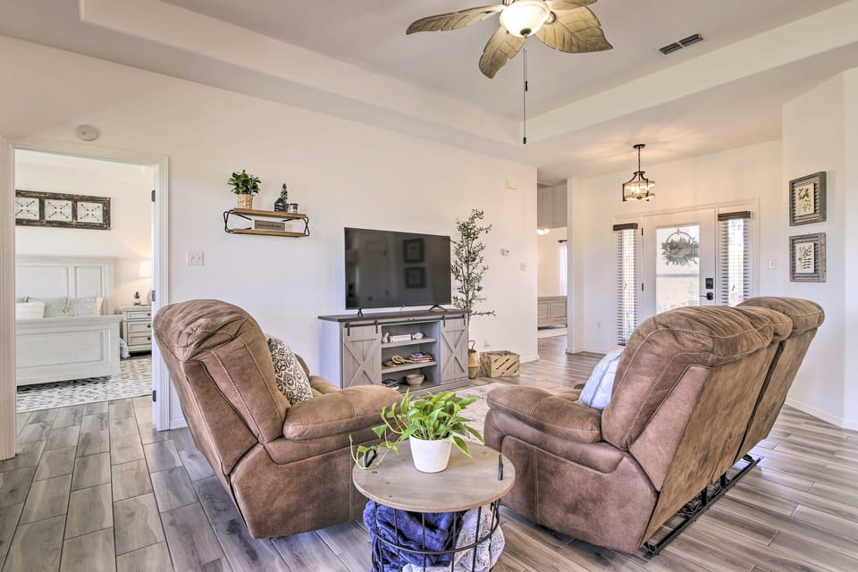 Vacation Home Rental Near South Padre Island Villa in Laguna Vista