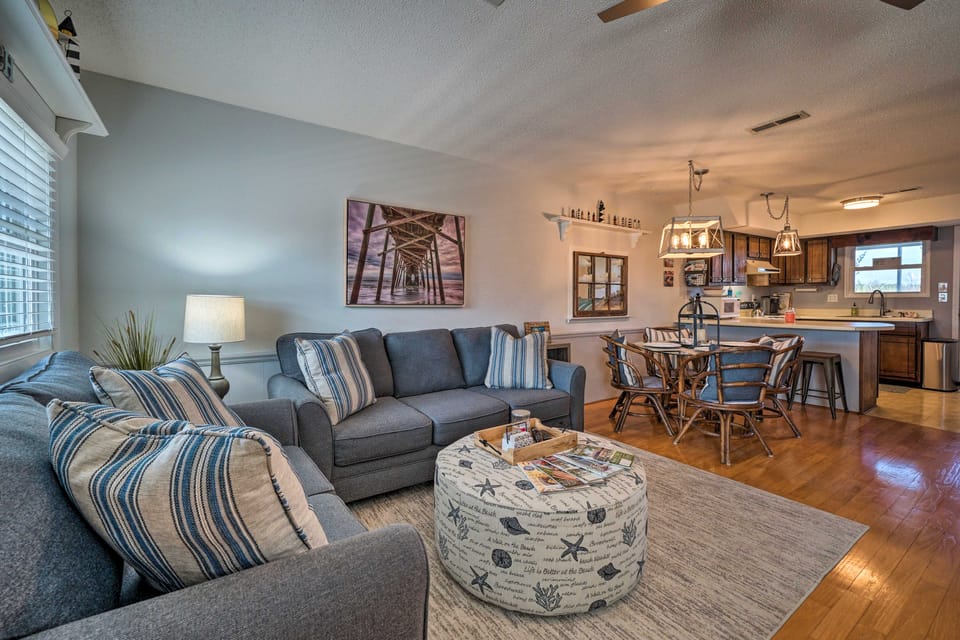 Holden Beach Vacation Rental: Short Path to Beach! Apartment in Holden Beach