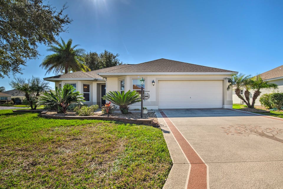 Sunny Home w/ Golf Cart in The Villages! House in The Villages
