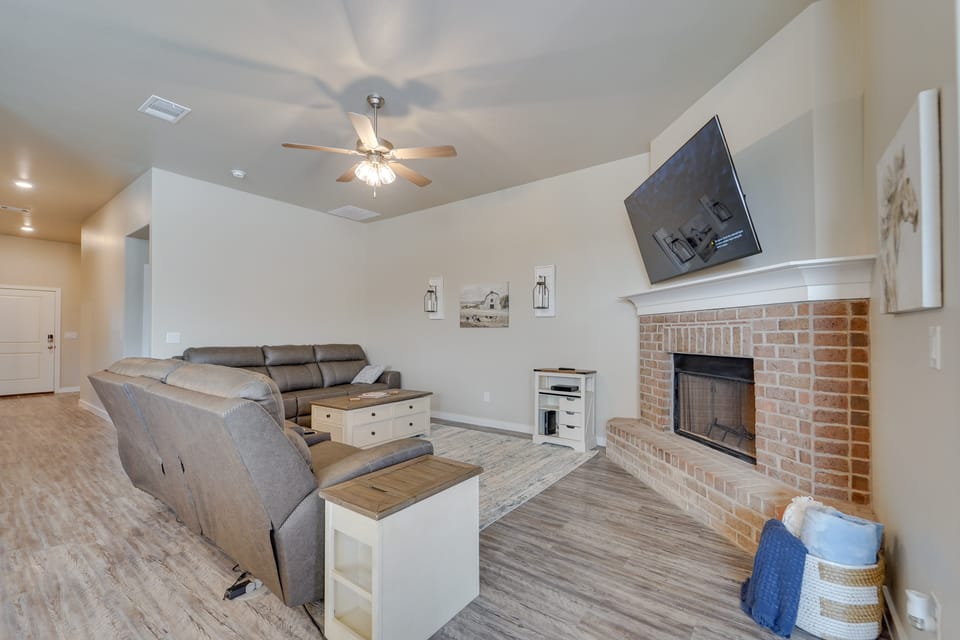 Wolfforth Home w/ Yard ~ 14 Mi to Lubbock House in Lubbock