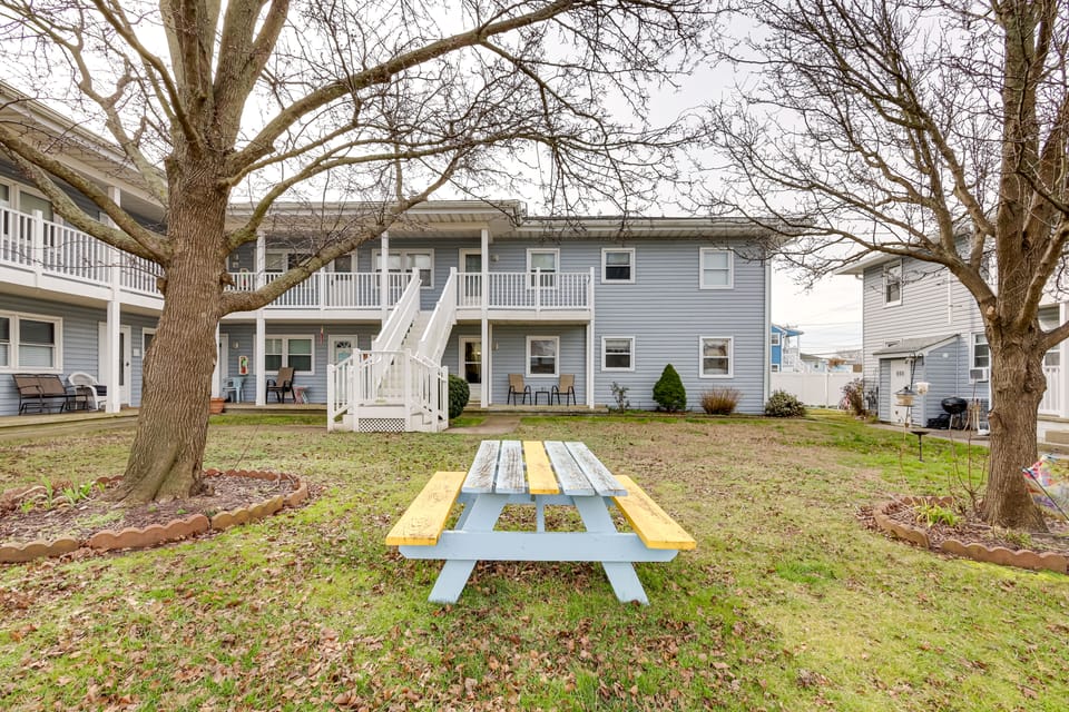 Walk to Bay & Ocean City Beach! 'English Condo' Apartment in Ocean City