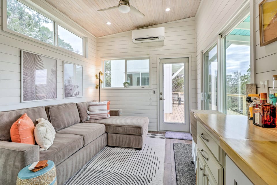 Updated Texas Tiny Home Rental on Lake Travis House in Lake Travis