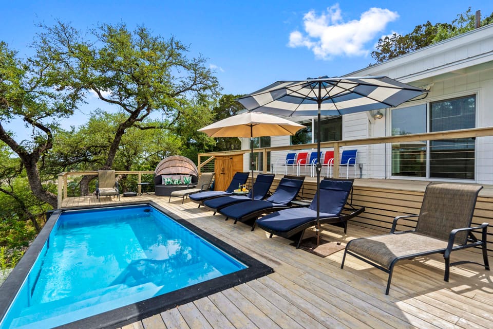 Updated Texas Tiny Home Rental on Lake Travis House in Lake Travis