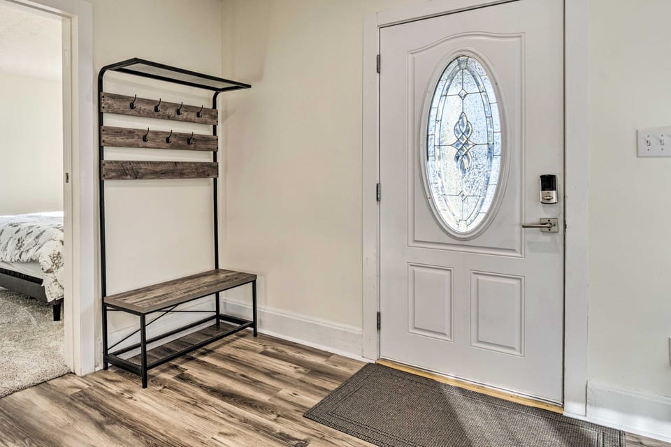 Renovated Indianapolis Home: Central A/C & Porch House in Meridian-Kessler