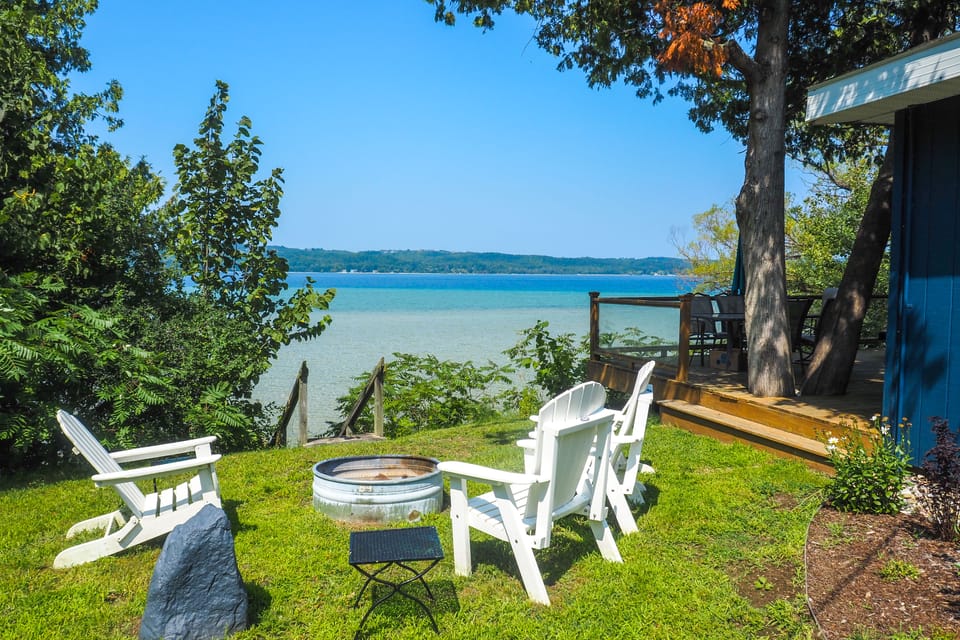 Serene Leelanau Lake Escape Near Wine Trail Cottage in Michigan