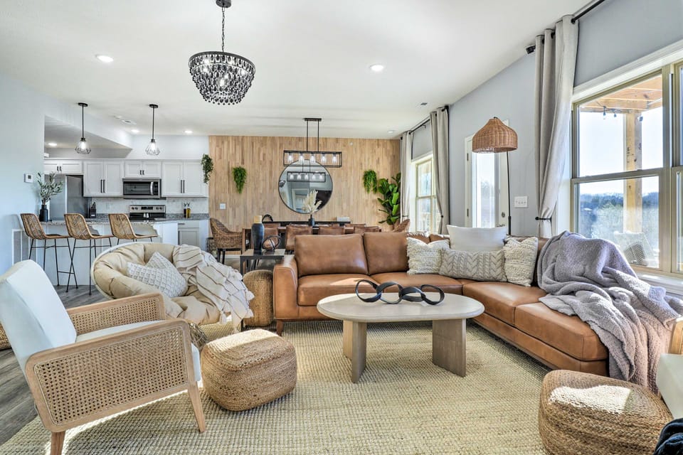 Reeds Spring Condo ~ 3 Mi to Silver Dollar City! Apartment in Table Rock Lake