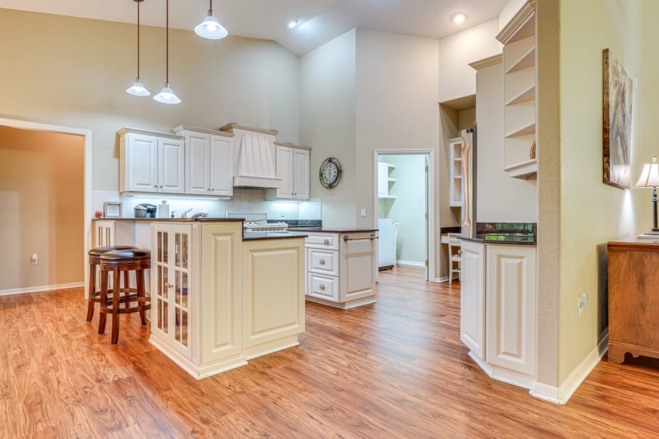 4 Mi to WEC & 10 Mi to HITS, Golf Course Home House in Florida