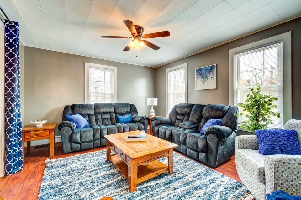 Sodus Point Home - Walkable to Beach! House in Sodus Point