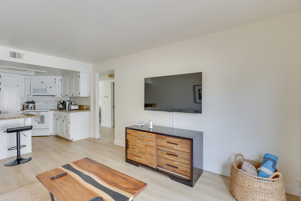 Extended Stay Near Beach! Carlsbad Condo w/ Pool Apartment in Carlsbad