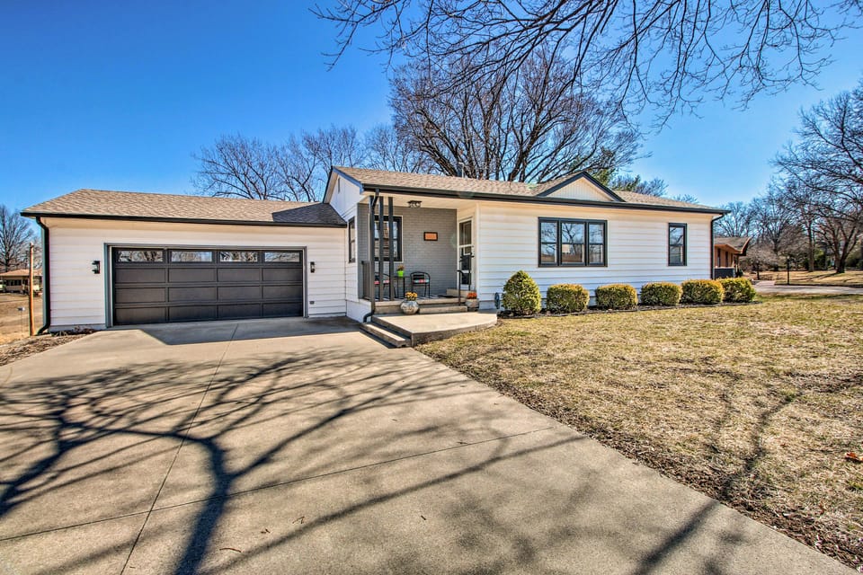 Emporia Family Home Near Downtown: Game Room! House in Emporia