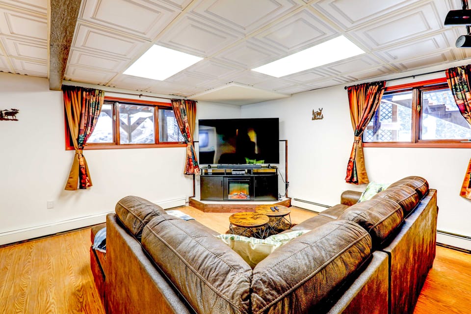 Ideally Located Fairbanks Vacation Rental! House in Alaska