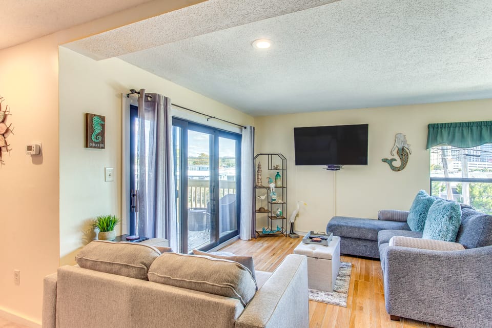 Walk to Beach + Pier: Quiet Condo in Myrtle Beach Apartment in South Carolina