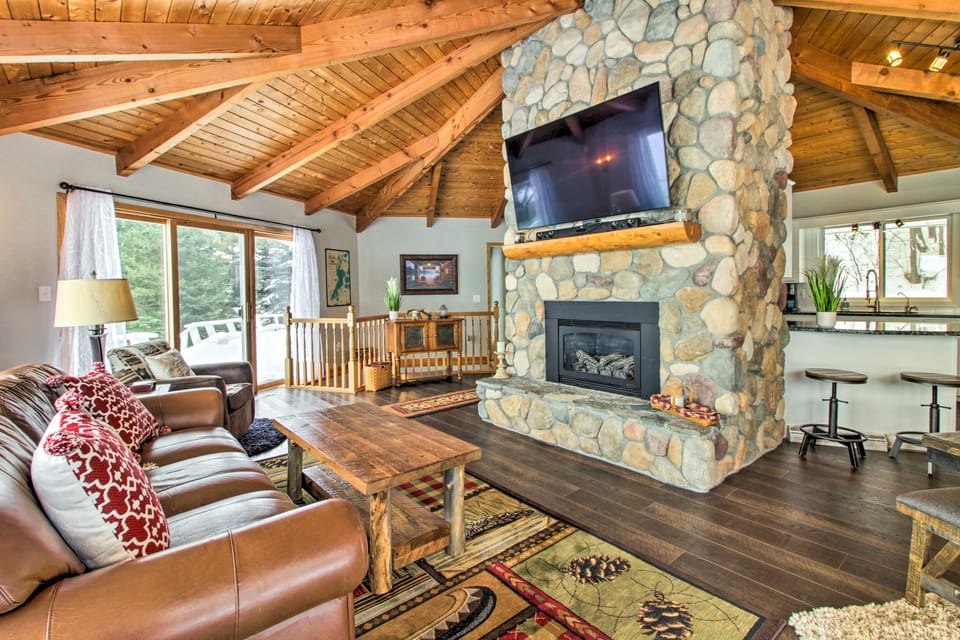 Waterfront Gull Lake w/ Dock: Family Friendly! House in East Gull Lake
